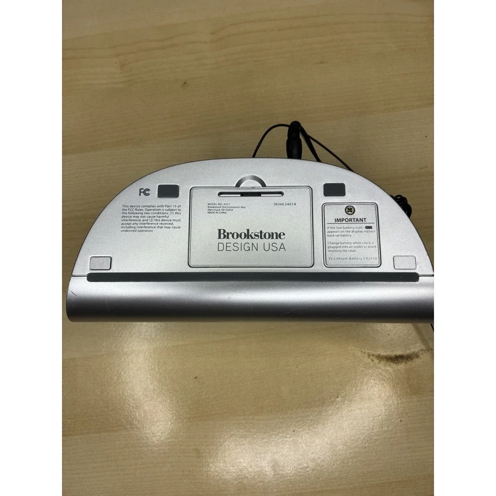 Brookstone 4521 TimeSmart Self Setting Digital Dual Alarm Clock - Tested